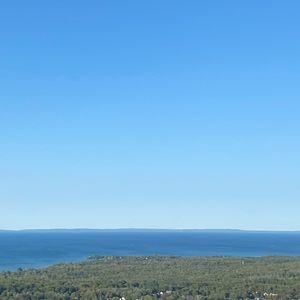 Meet your Posher, Cornelia